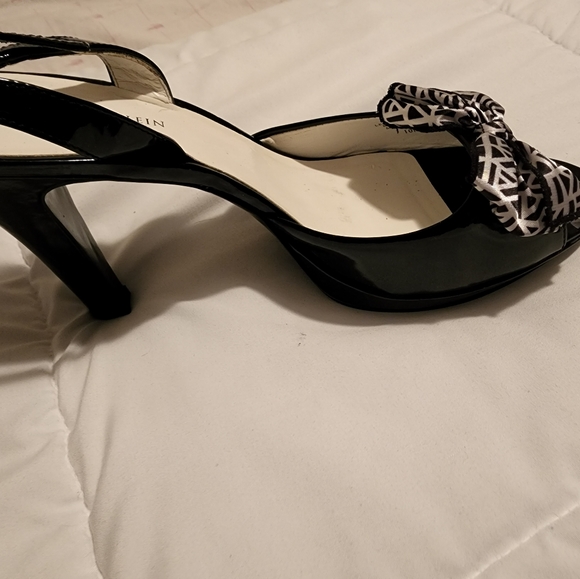 Anne Klein Open Toe - Picture 3 of 4